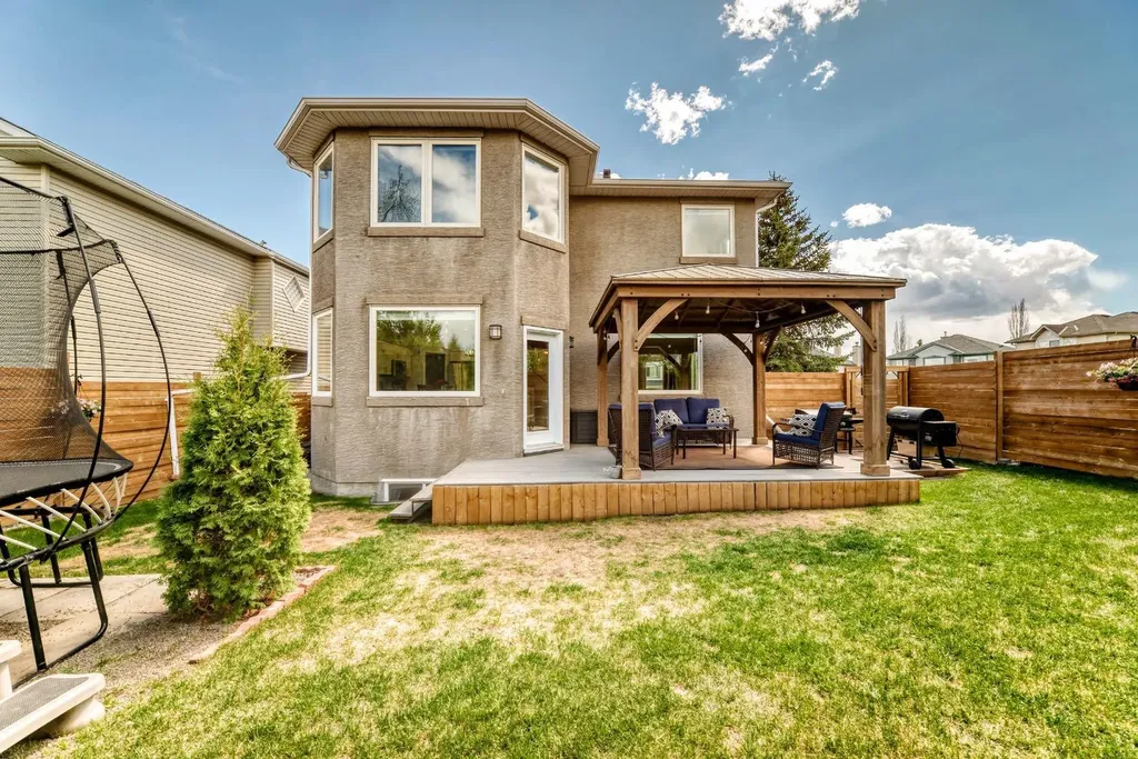 135 Crystalridge Court Okotoks AB T1S1X7