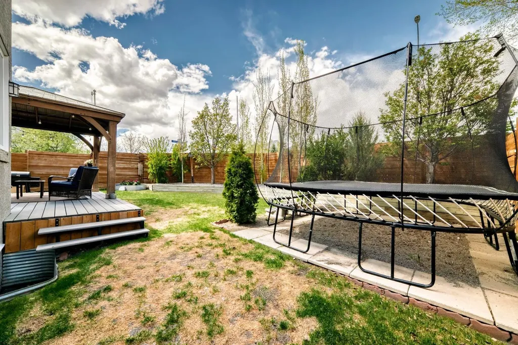 135 Crystalridge Court Okotoks AB T1S1X7