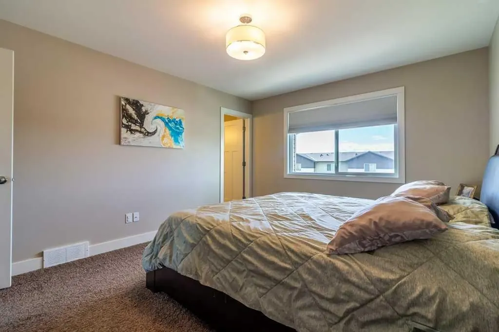 679 Keystone Chase W Lethbridge AB T1J5G2