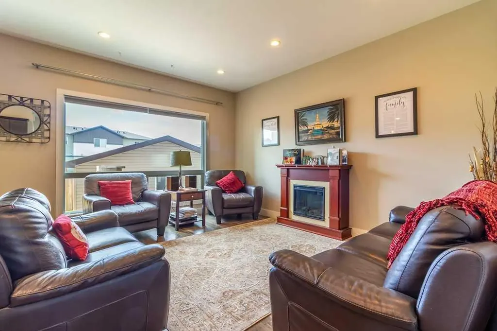 679 Keystone Chase W Lethbridge AB T1J5G2