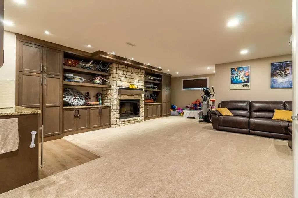 679 Keystone Chase W Lethbridge AB T1J5G2