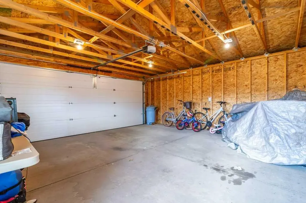 679 Keystone Chase W Lethbridge AB T1J5G2
