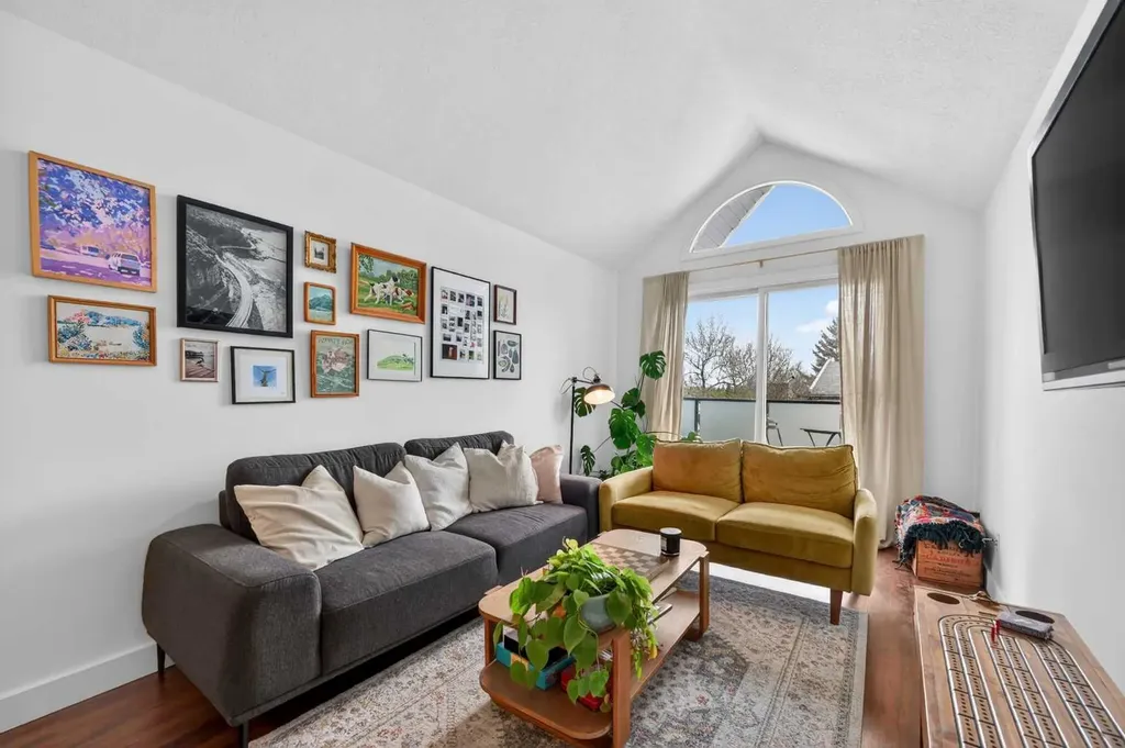 717 4a Street NE Calgary AB T2E 3W1