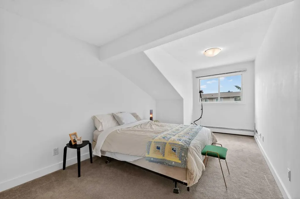 717 4a Street NE Calgary AB T2E 3W1
