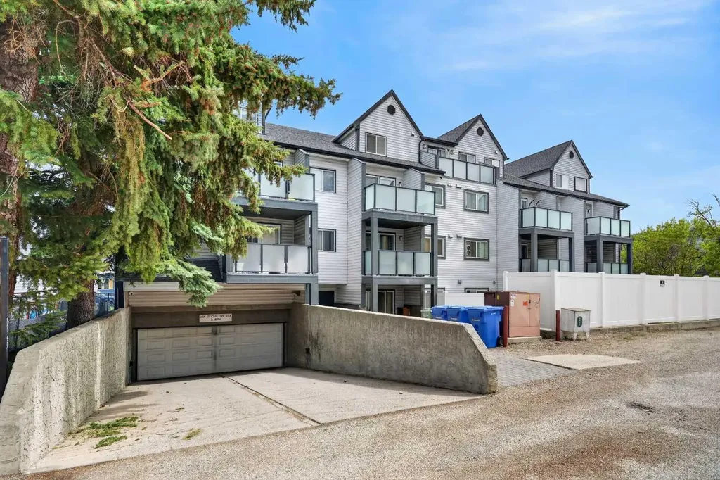 717 4a Street NE Calgary AB T2E 3W1