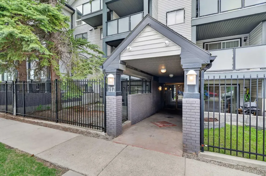 717 4a Street NE Calgary AB T2E 3W1