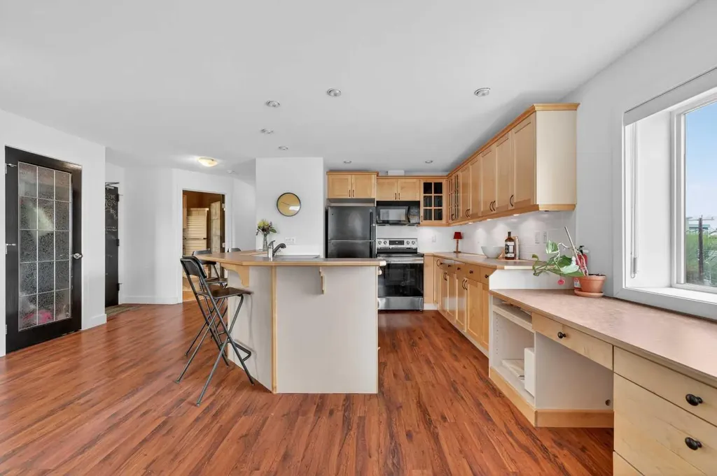 717 4a Street NE Calgary AB T2E 3W1