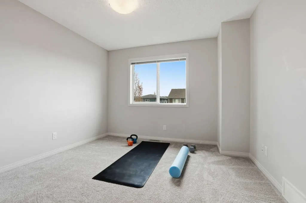 632 Mahogany Boulevard SE Calgary AB T3M 1X9