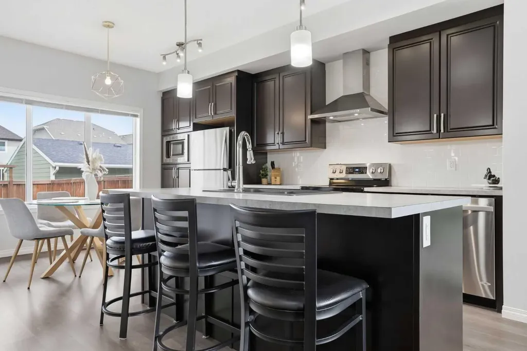 632 Mahogany Boulevard SE Calgary AB T3M 1X9