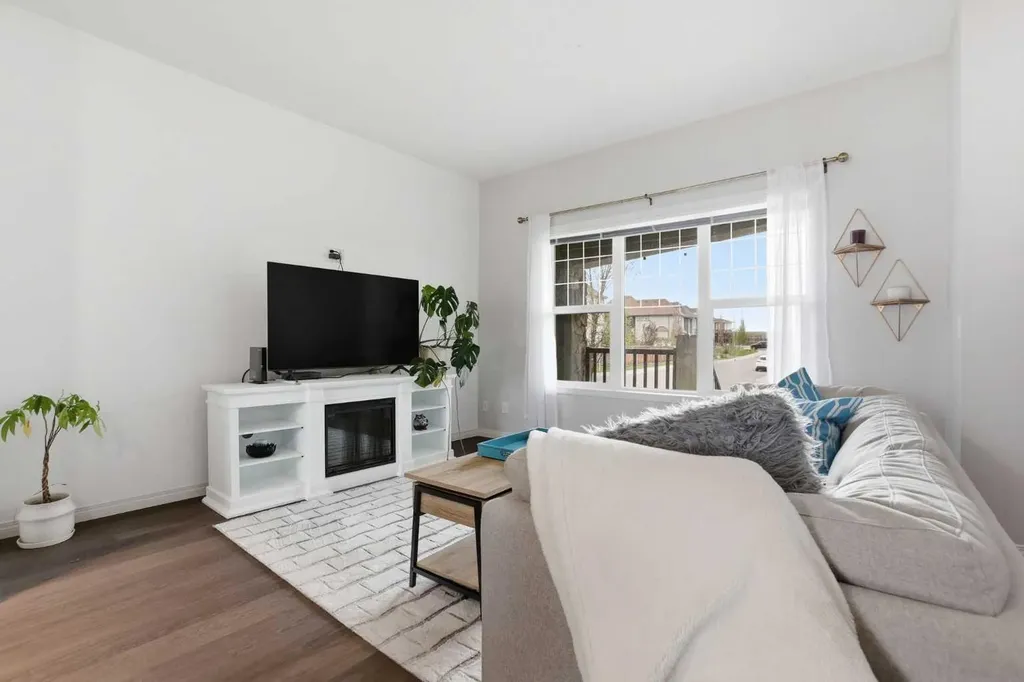 632 Mahogany Boulevard SE Calgary AB T3M 1X9