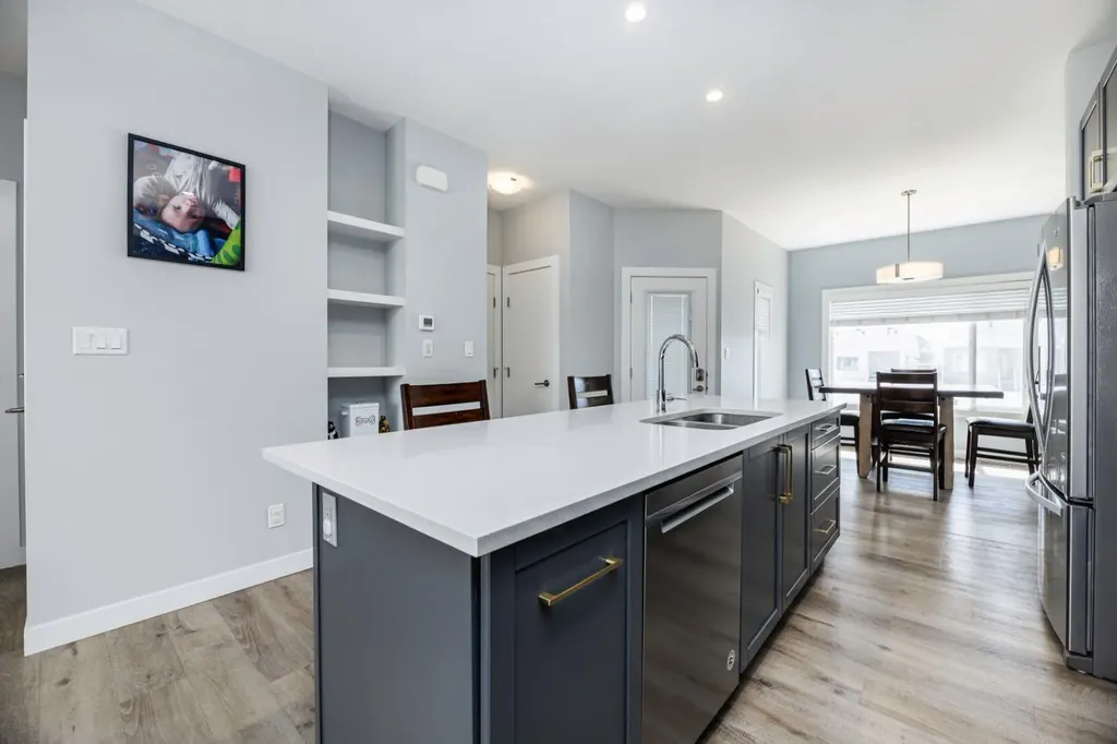 81 Ellington Crescent Red Deer AB T4P3E5