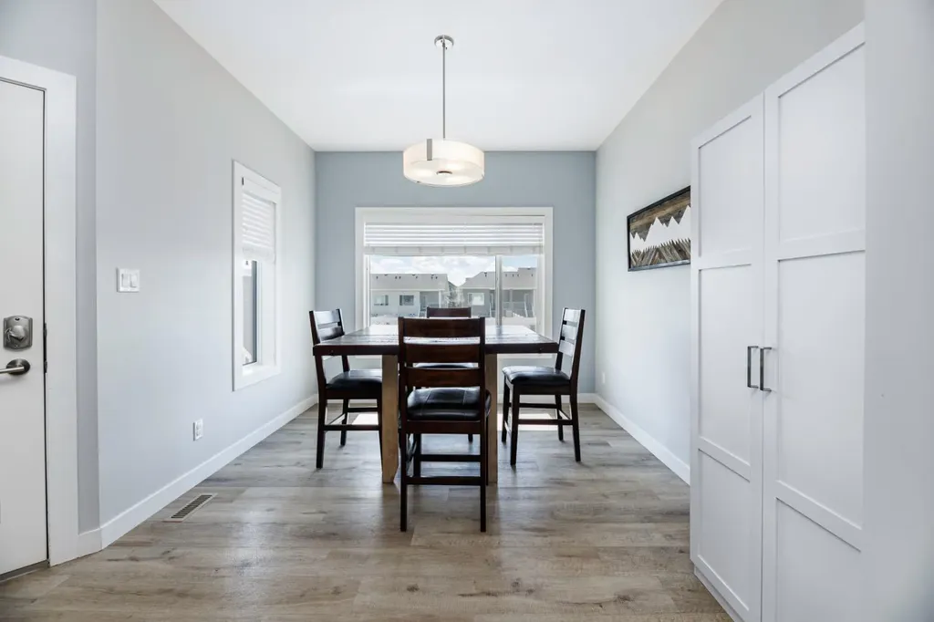 81 Ellington Crescent Red Deer AB T4P3E5