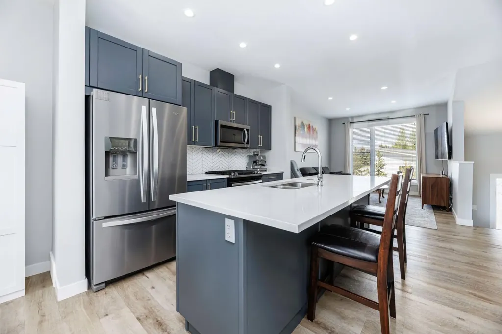 81 Ellington Crescent Red Deer AB T4P3E5