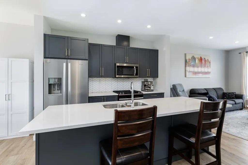 81 Ellington Crescent Red Deer AB T4P3E5
