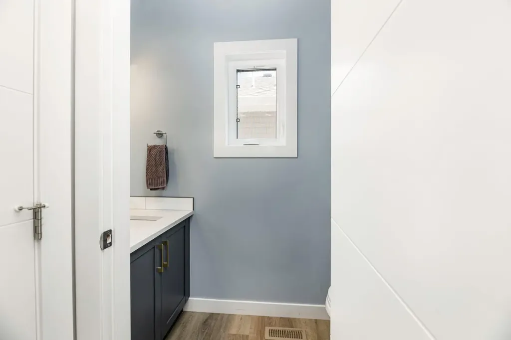 81 Ellington Crescent Red Deer AB T4P3E5
