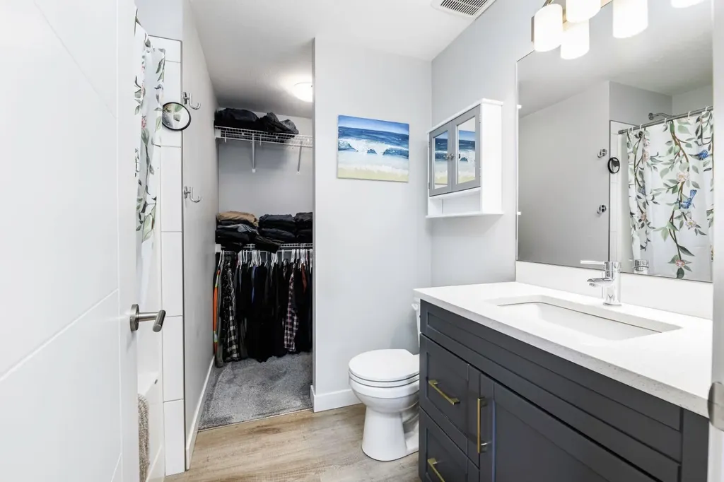 81 Ellington Crescent Red Deer AB T4P3E5