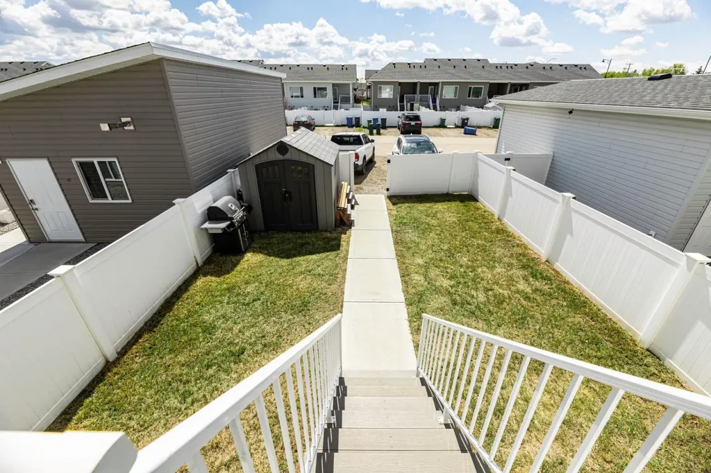 81 Ellington Crescent Red Deer AB T4P3E5