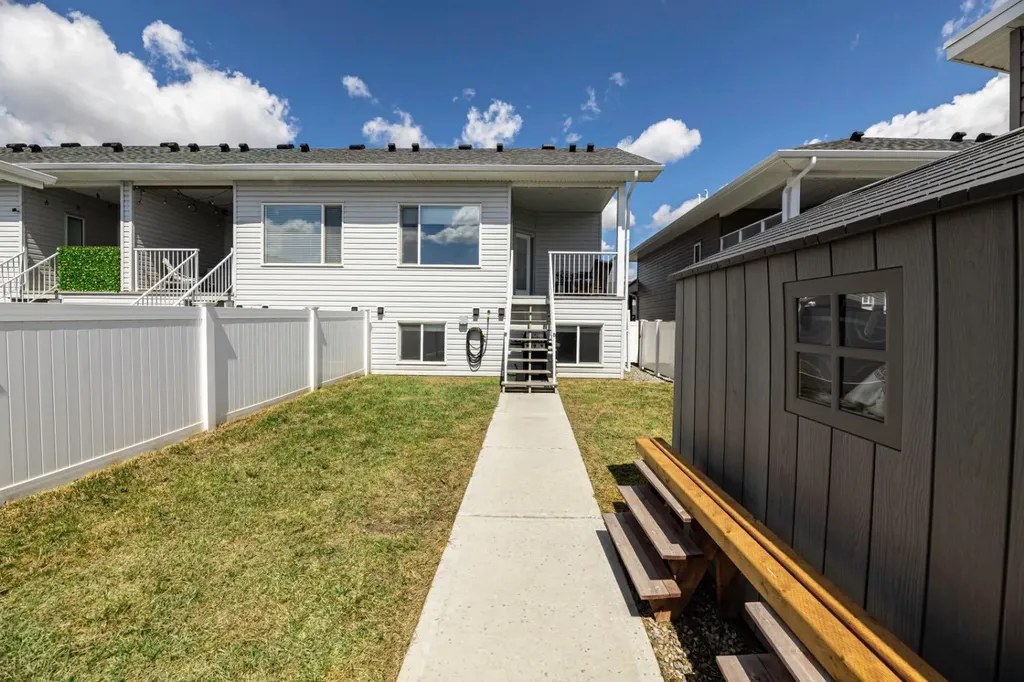 81 Ellington Crescent Red Deer AB T4P3E5
