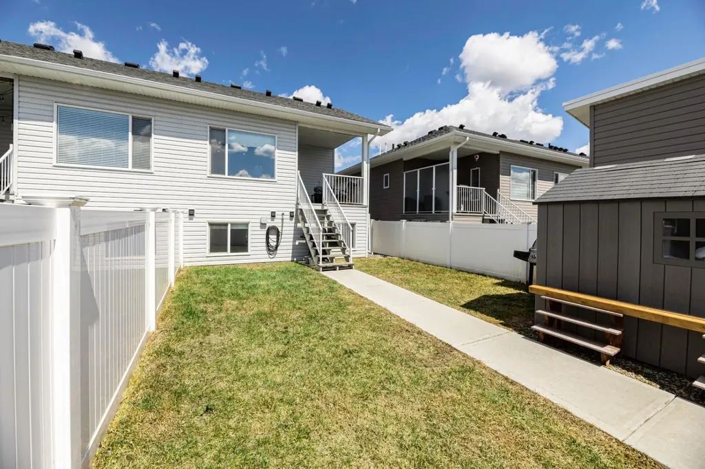 81 Ellington Crescent Red Deer AB T4P3E5
