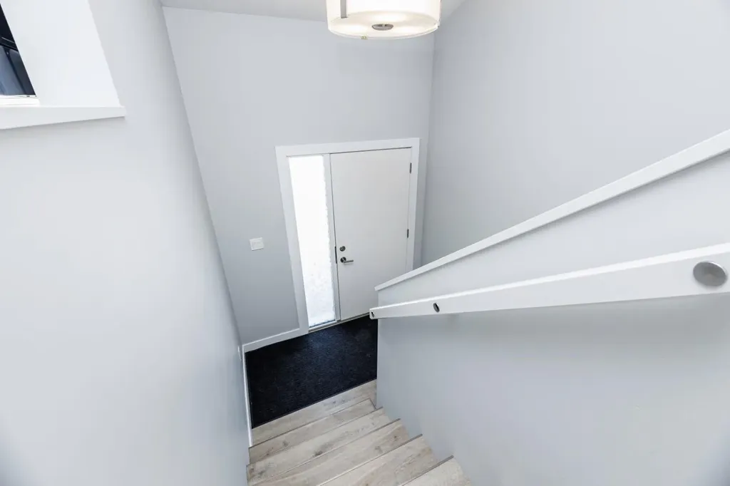 81 Ellington Crescent Red Deer AB T4P3E5
