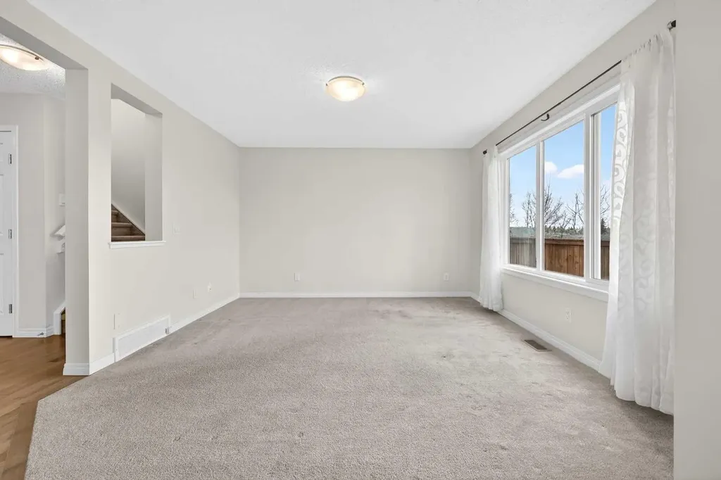 99 Buckskin Way Cochrane AB T4C2P2