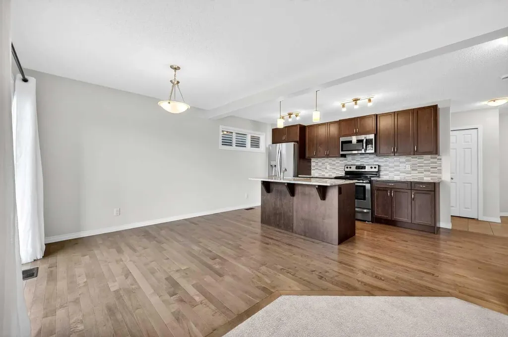 99 Buckskin Way Cochrane AB T4C2P2