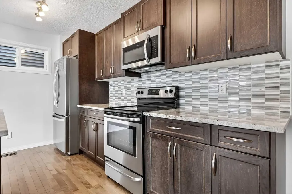 99 Buckskin Way Cochrane AB T4C2P2