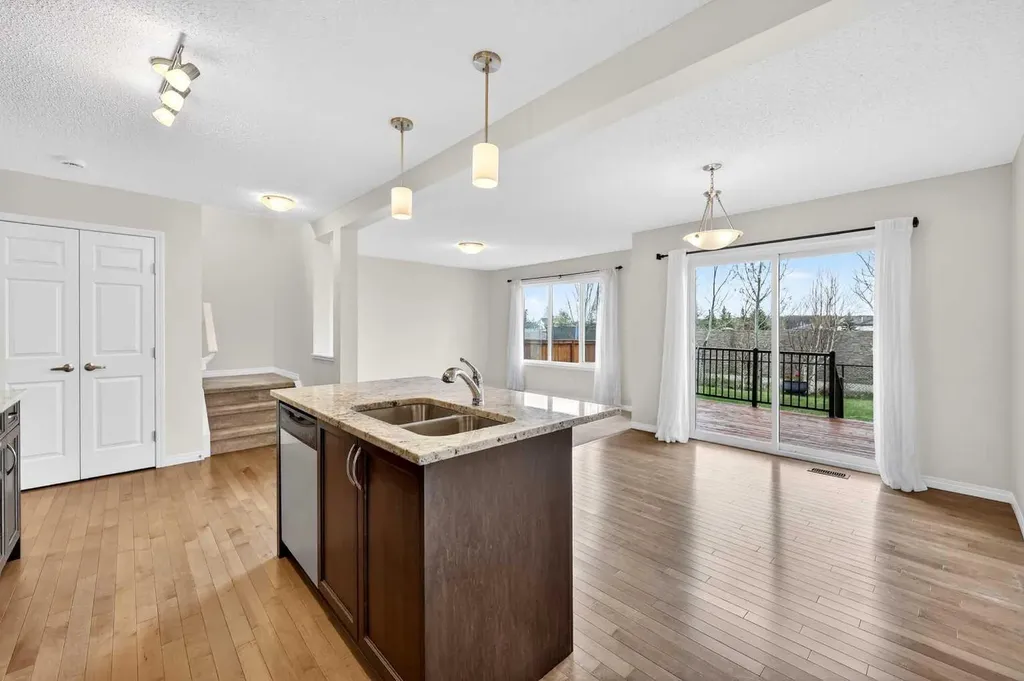 99 Buckskin Way Cochrane AB T4C2P2