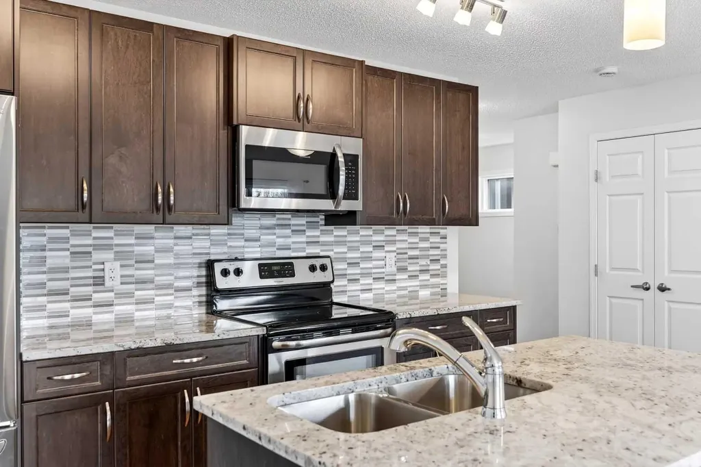 99 Buckskin Way Cochrane AB T4C2P2
