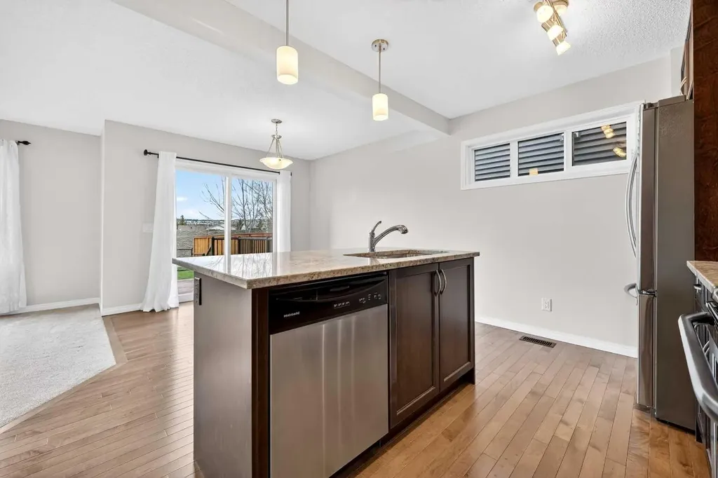 99 Buckskin Way Cochrane AB T4C2P2