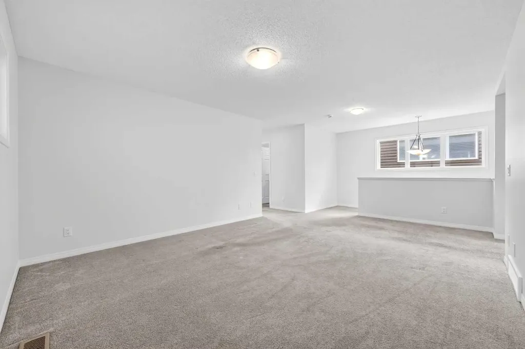 99 Buckskin Way Cochrane AB T4C2P2