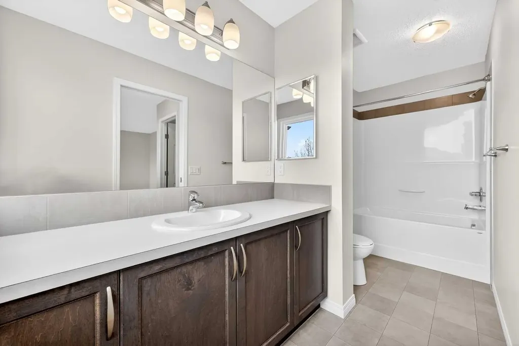 99 Buckskin Way Cochrane AB T4C2P2