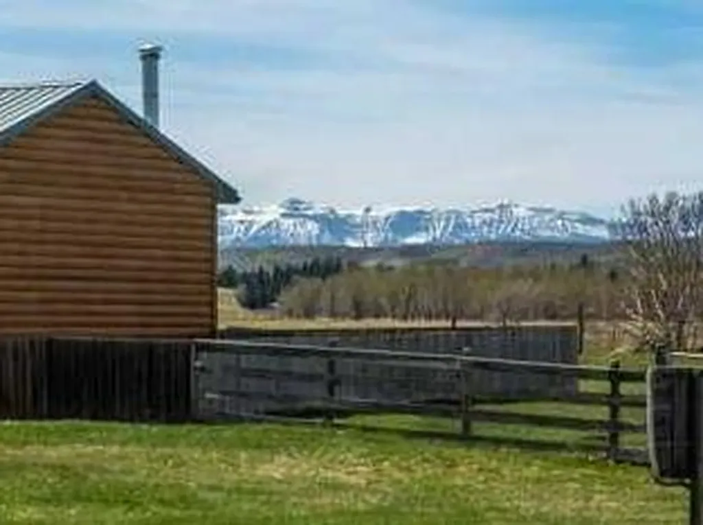 370065 128 Street W Rural Foothills County AB T1S 6B8