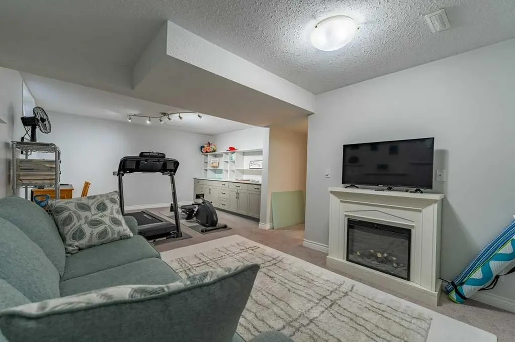 370065 128 Street W Rural Foothills County AB T1S 6B8