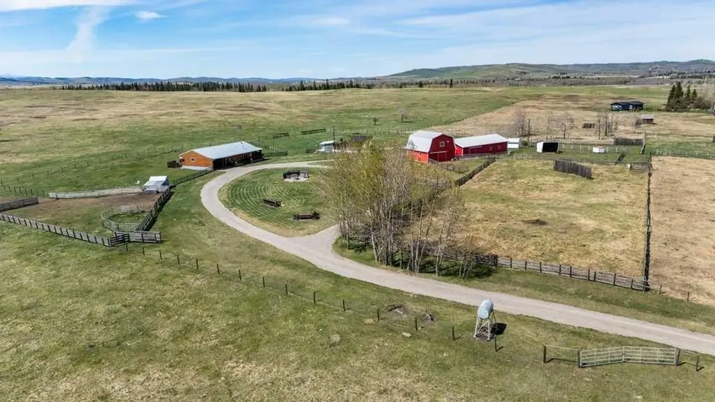 370065 128 Street W Rural Foothills County AB T1S 6B8