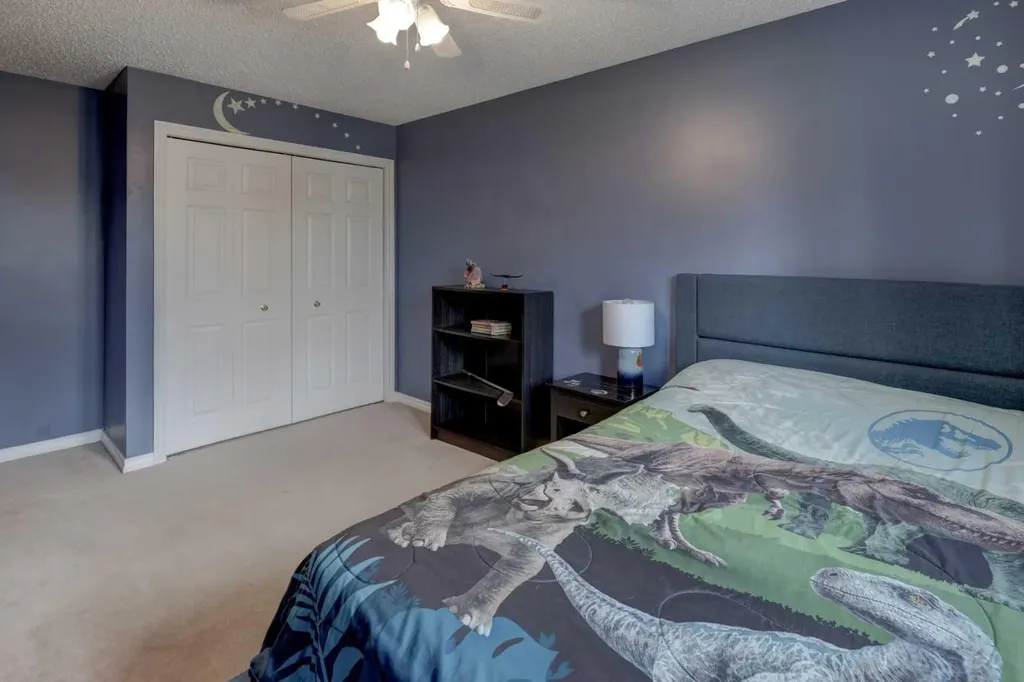 36 Hawksley Crescent NW Calgary AB T3G 3B9