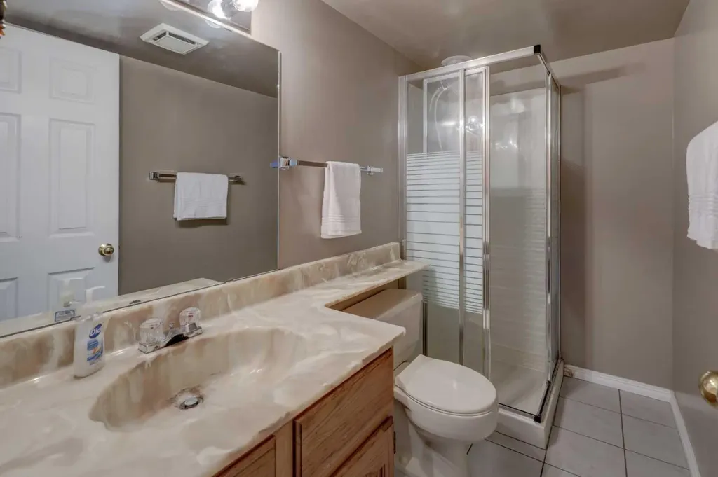 36 Hawksley Crescent NW Calgary AB T3G 3B9