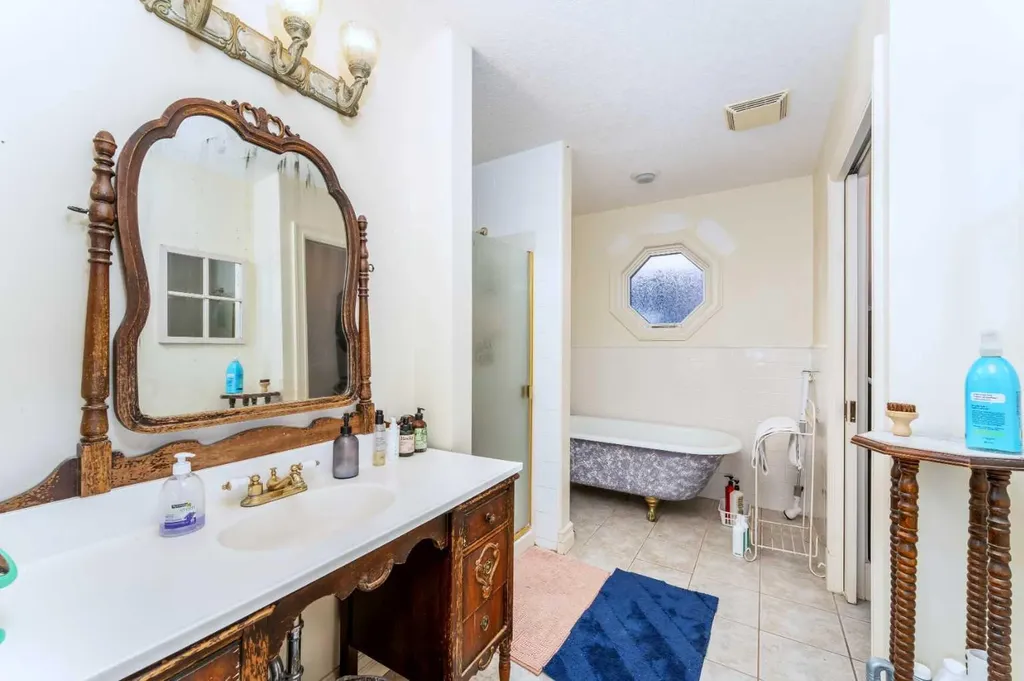 533 1st Street Canmore AB T1W3B8