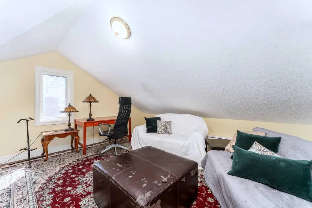 533 1st Street Canmore AB T1W3B8