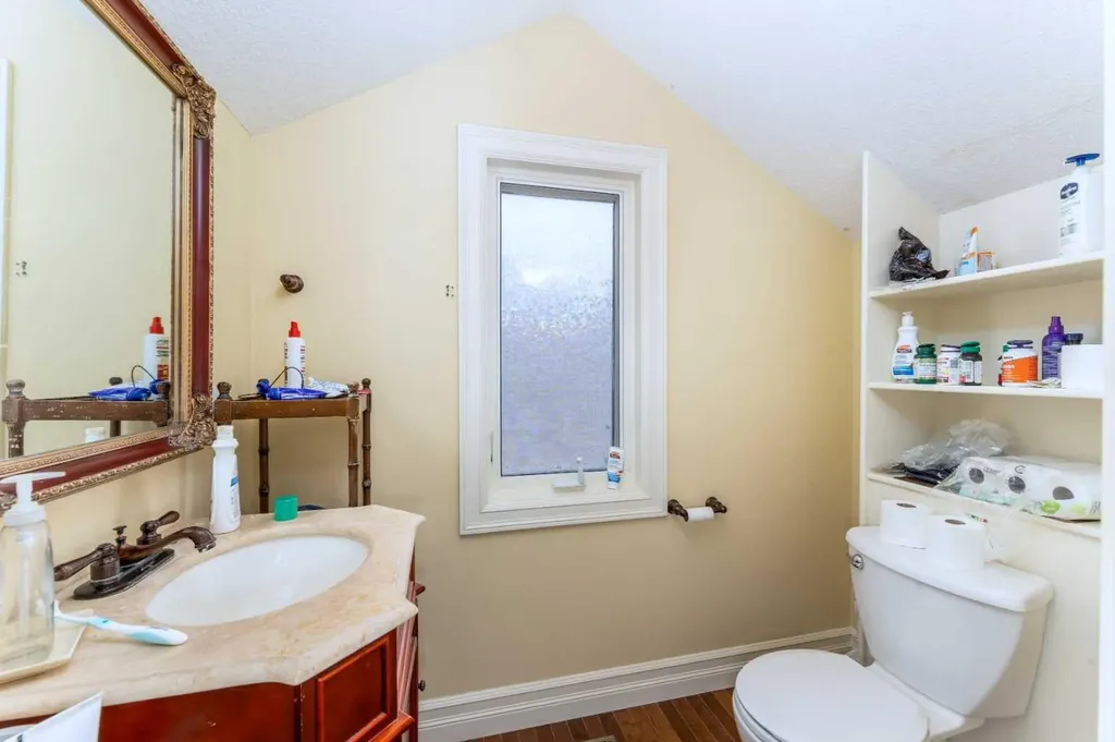 533 1st Street Canmore AB T1W3B8