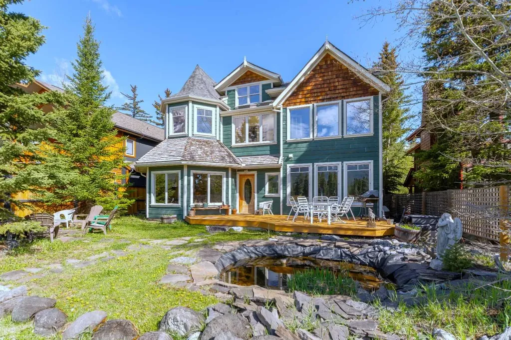 533 1st Street Canmore AB T1W3B8