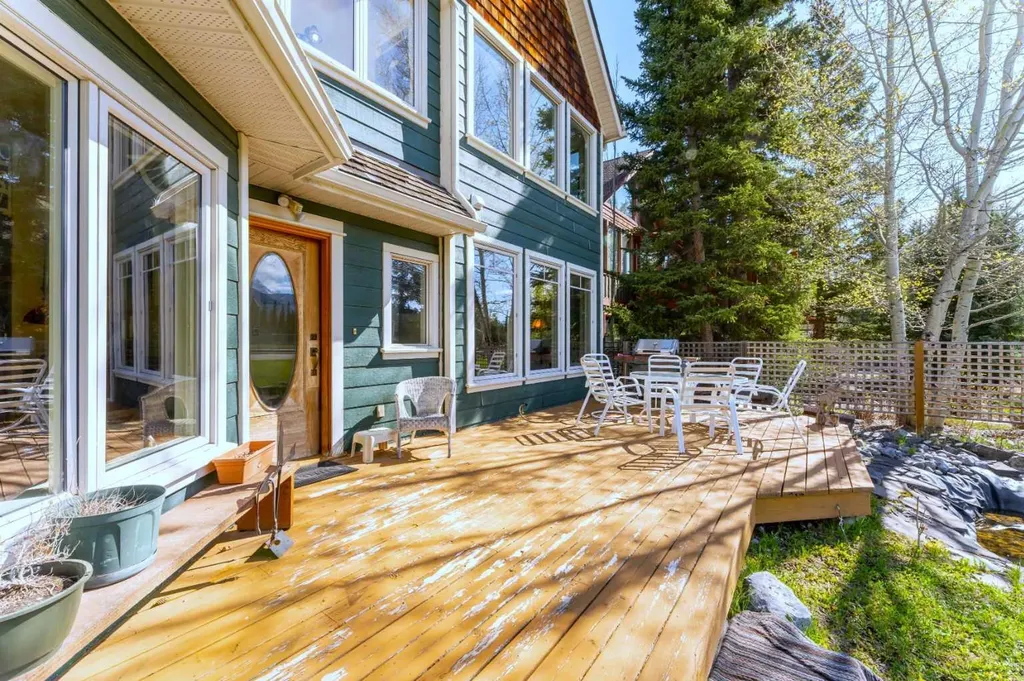 533 1st Street Canmore AB T1W3B8