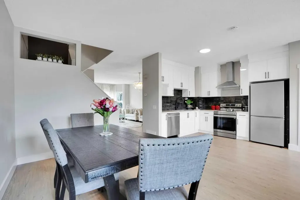 227 Citadel Lane NW Calgary AB T3G 4E1
