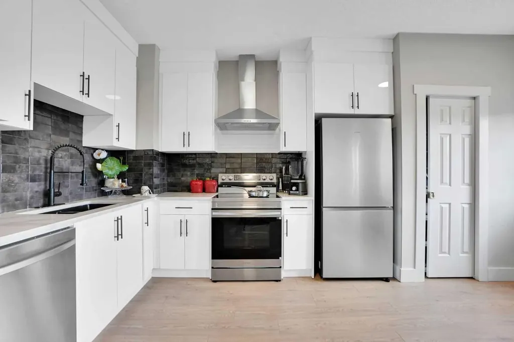 227 Citadel Lane NW Calgary AB T3G 4E1