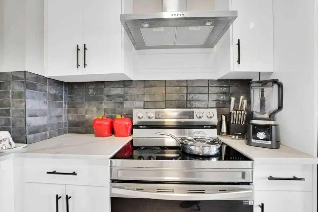 227 Citadel Lane NW Calgary AB T3G 4E1