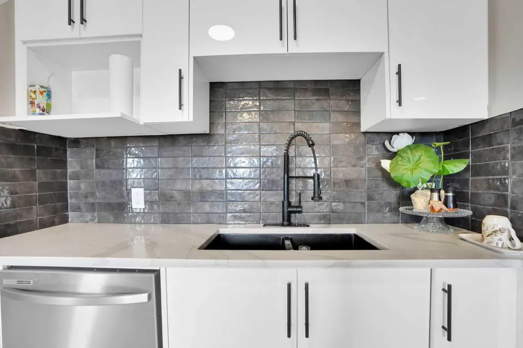 227 Citadel Lane NW Calgary AB T3G 4E1
