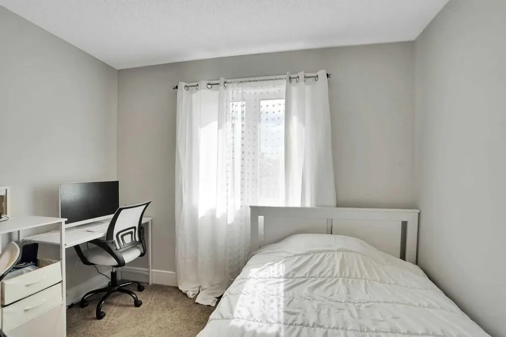 227 Citadel Lane NW Calgary AB T3G 4E1