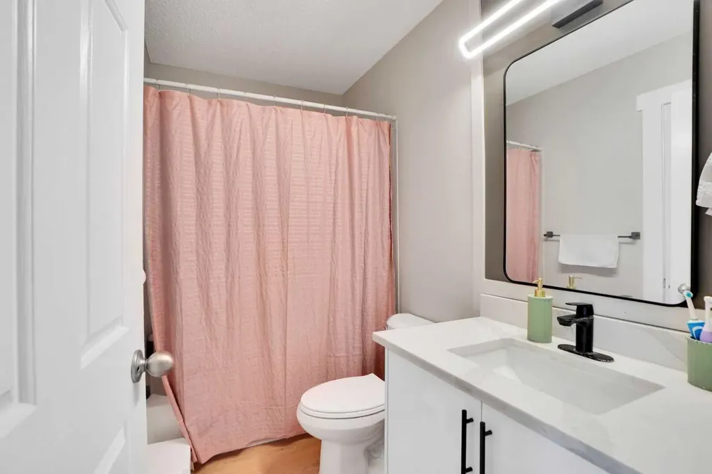 227 Citadel Lane NW Calgary AB T3G 4E1