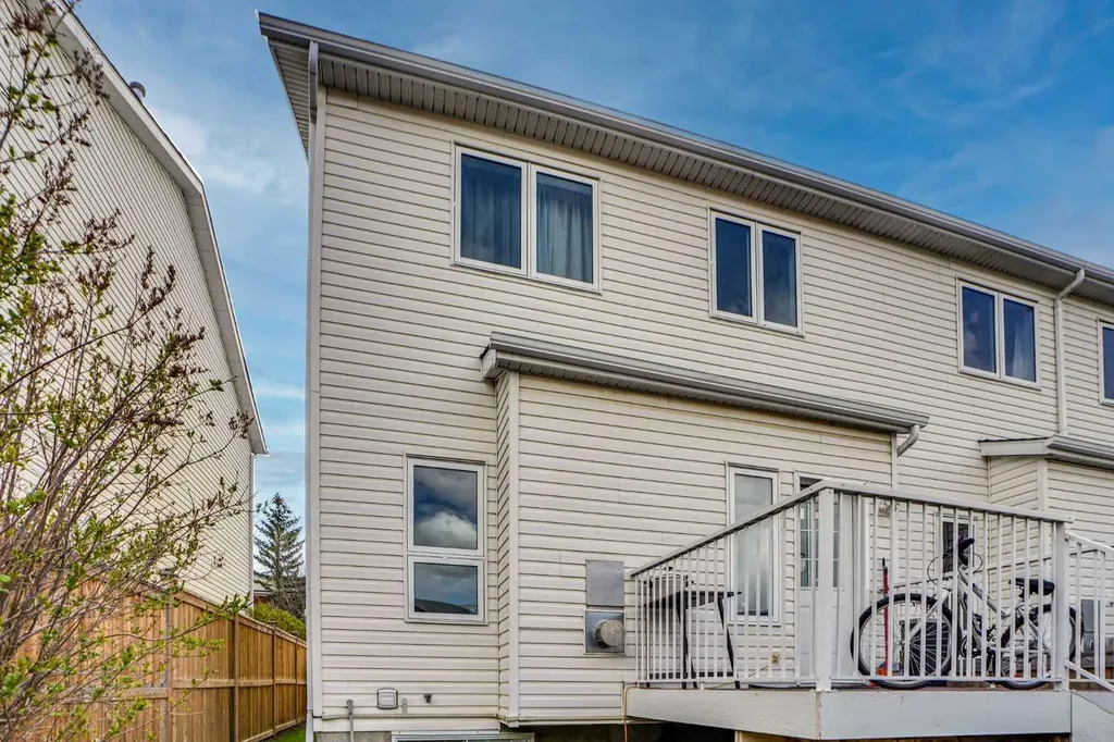 227 Citadel Lane NW Calgary AB T3G 4E1