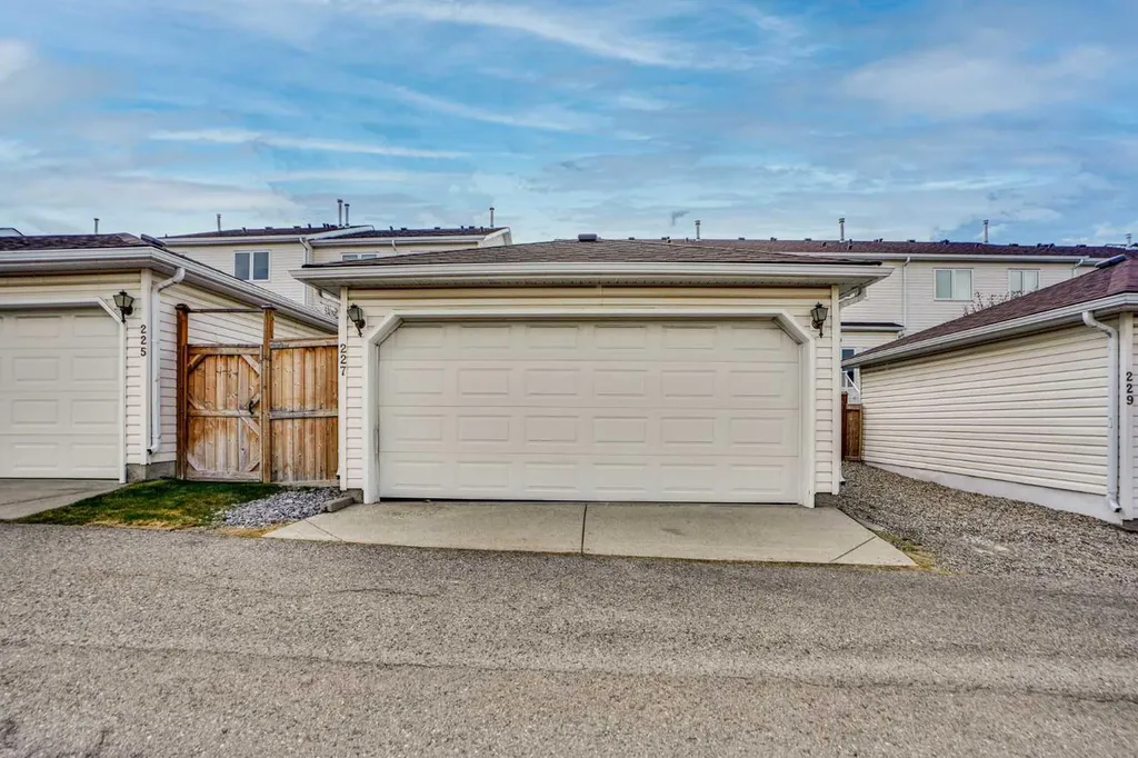 227 Citadel Lane NW Calgary AB T3G 4E1